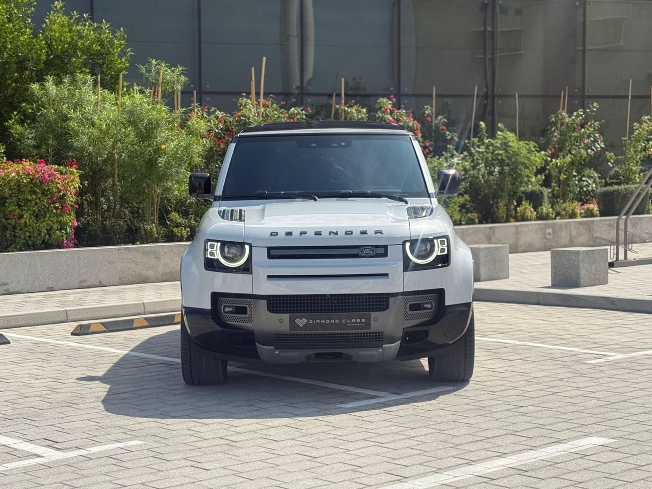 لاند روفر ديفندر 110 X P525 5.0L