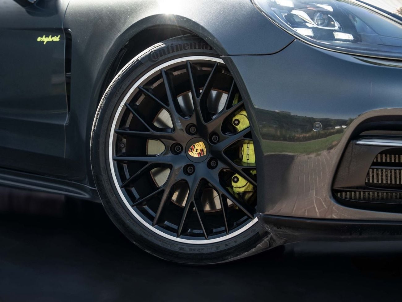 بورش باناميرا 4 E-HYBRID Porsche Panamera 4 E-Hybrid 2018