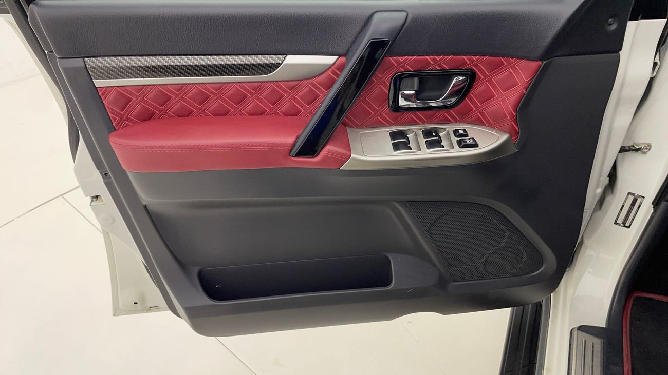 ميتسوبيشي باجيرو GLS HIGHLINE SIGNATURE EDITION 3.8 | بدون دفعة مقدمة | اختبار القيادة في المنزل