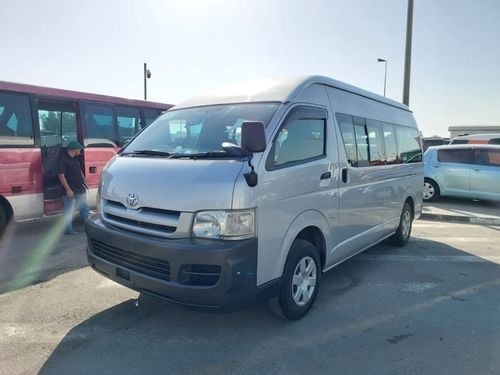 Toyota Hiace (RAMADAN OFFER) TOYOTA HIACE VAN RHD 2006 MODEL 2.5 L DIESEL AUTOMATIC(PM03353)