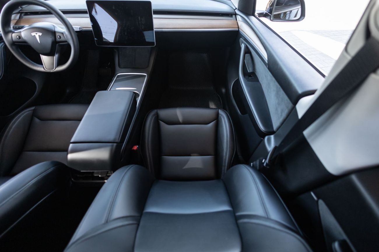 Tesla Model Y Long Range (AWD)