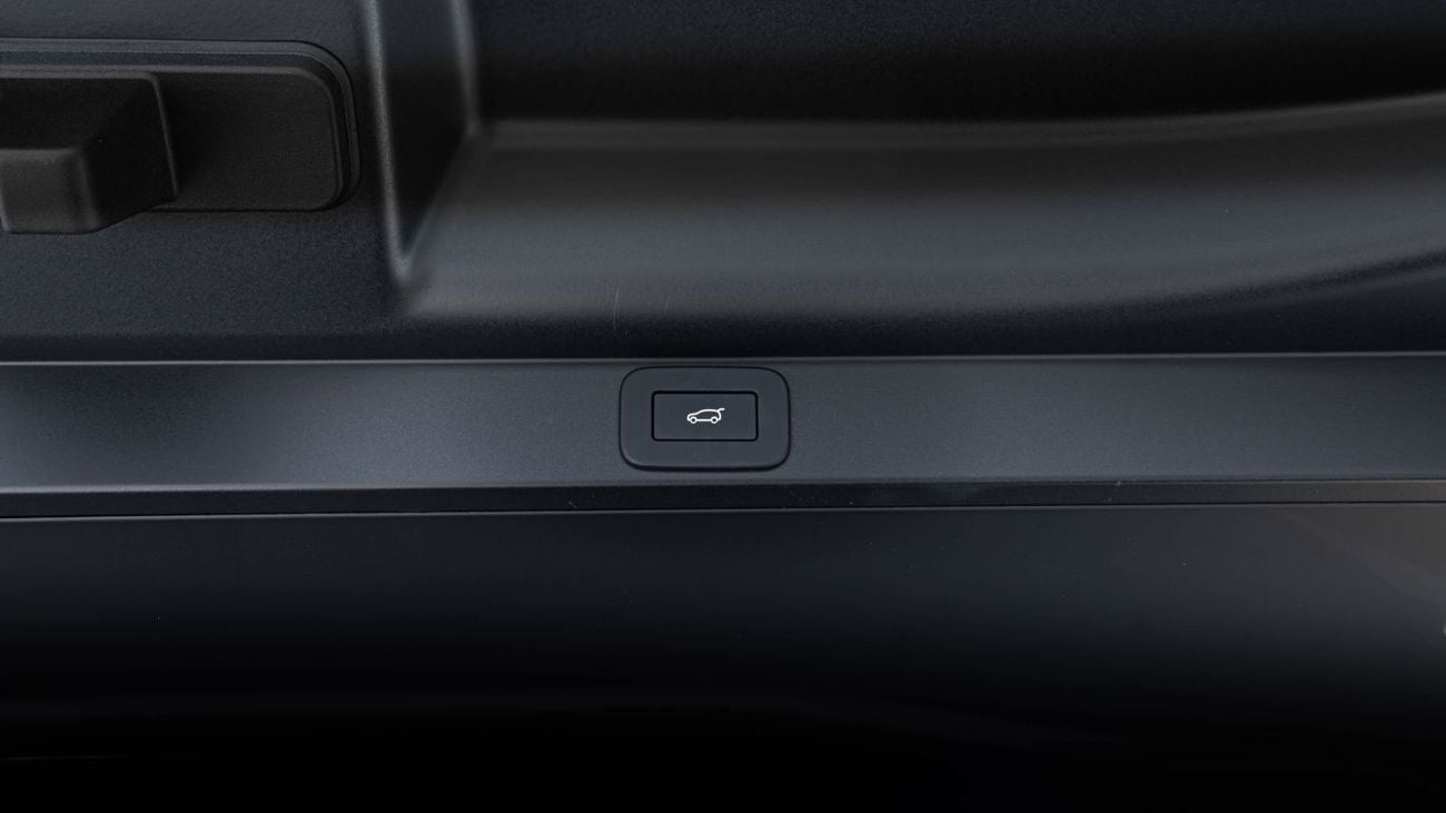 Land Rover Range Rover HSE P400 2026 Range Rover P400 | Charente Grey | 3.0L Mild-Hybrid | 400 PS | GCC Specs