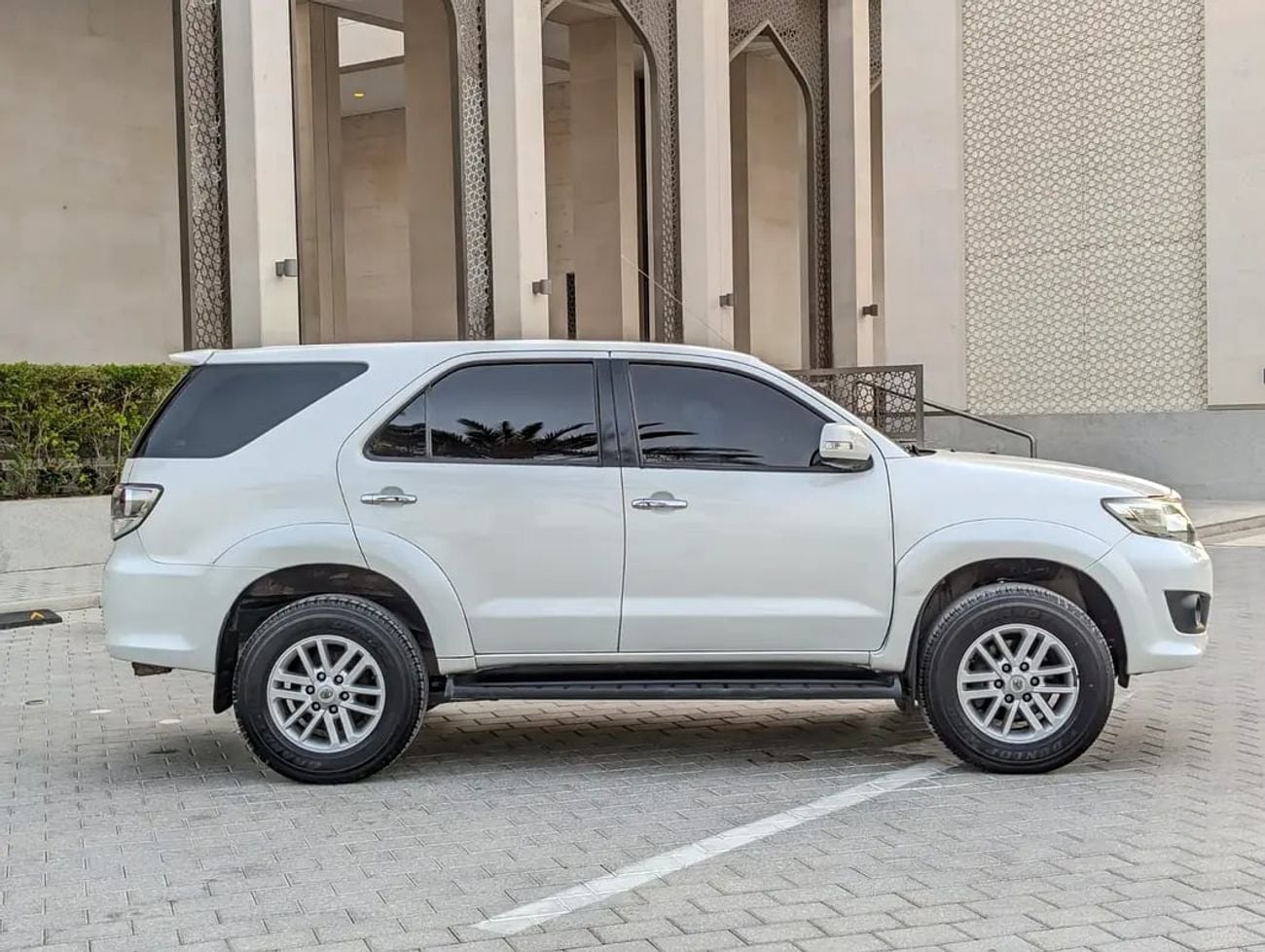Toyota Fortuner GCC V4 2.7L IN GOOD CONDITION