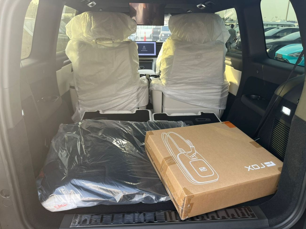 ROX 01 Rox 01 vip 1.5L Turbo + Plug-in Hybrid AWD Model 2025