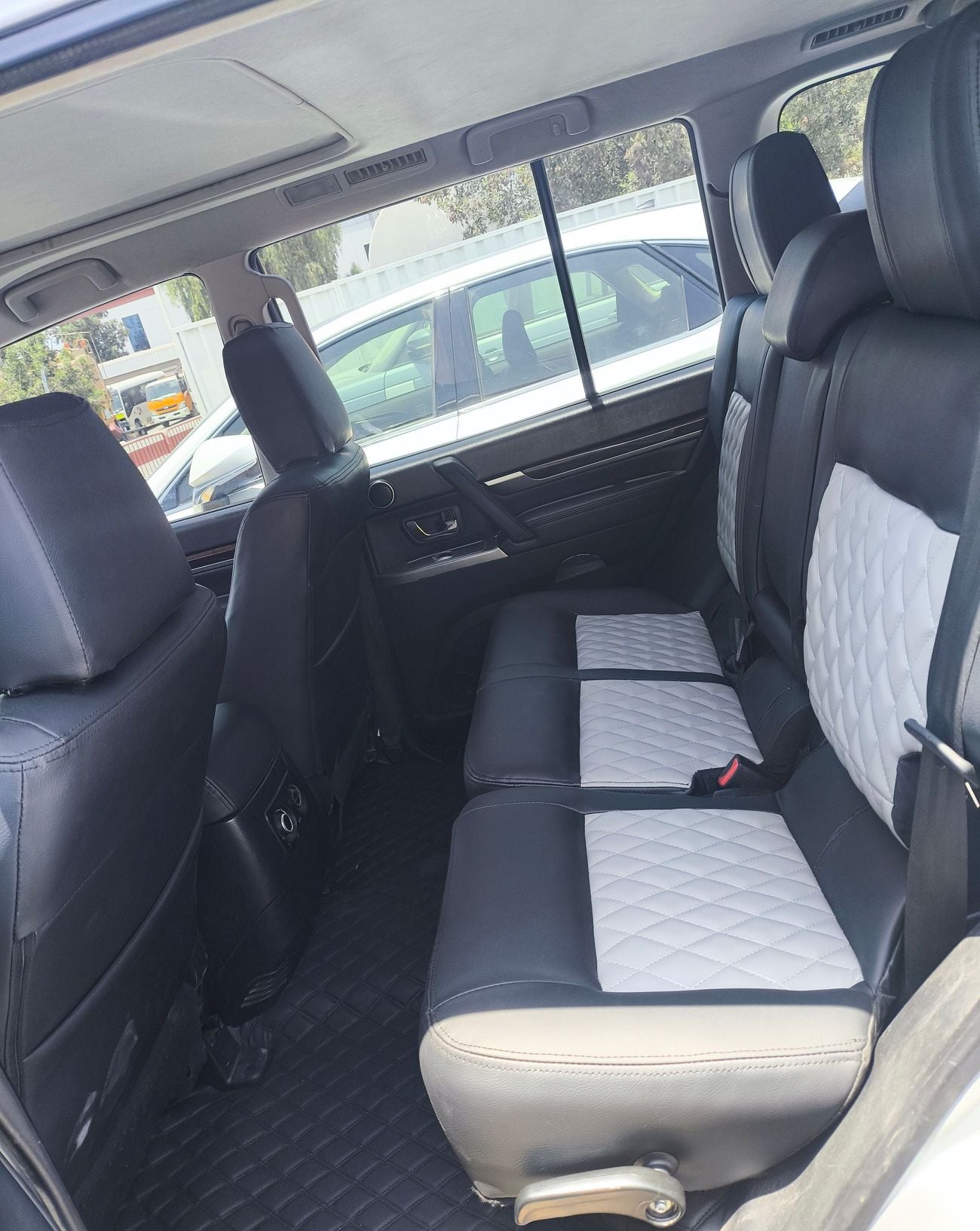 Mitsubishi Pajero GLS MIDLINE