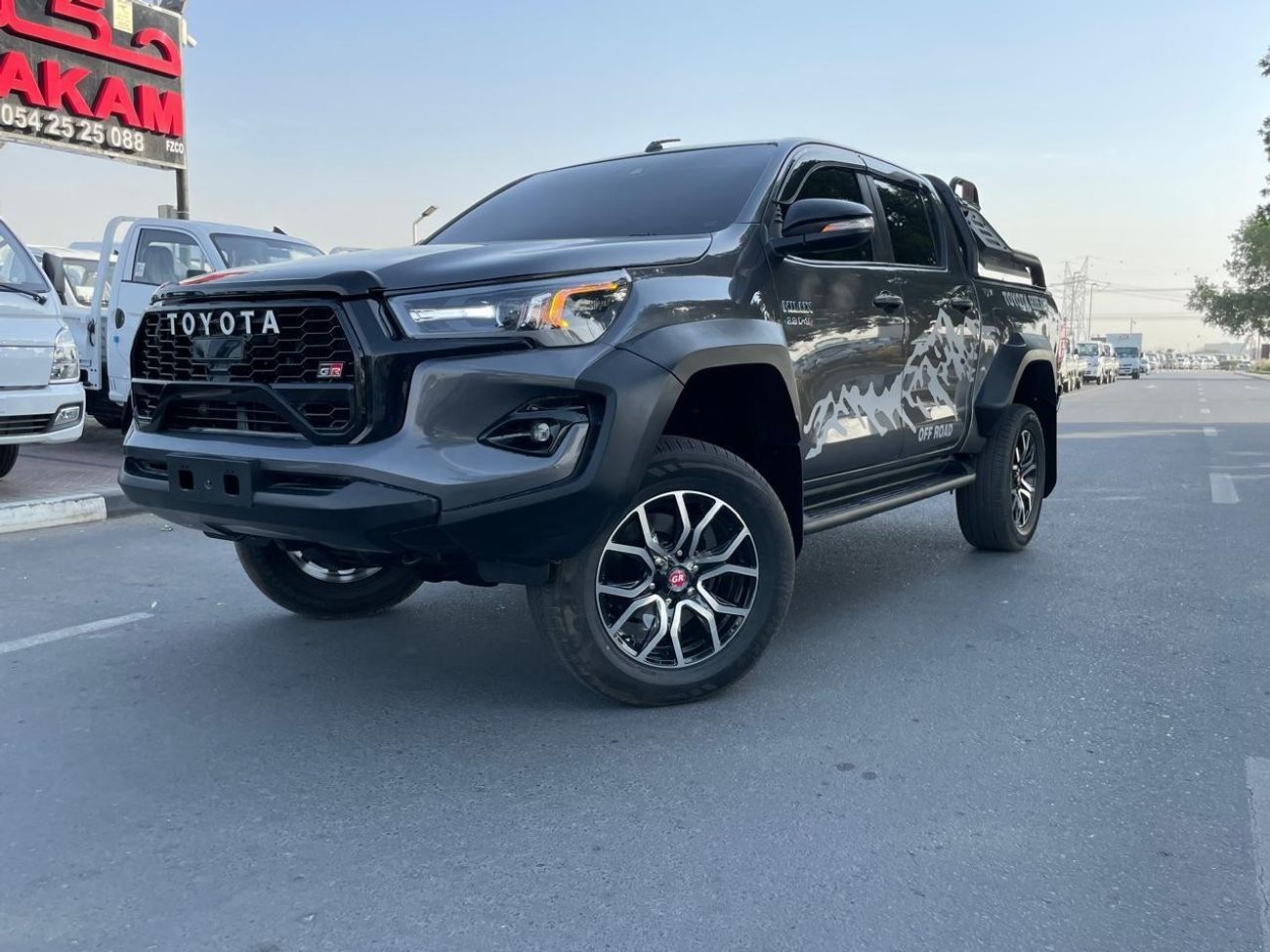 تويوتا هيلوكس diesel 2.8 liter automatic right hand drive leather seats with back camera