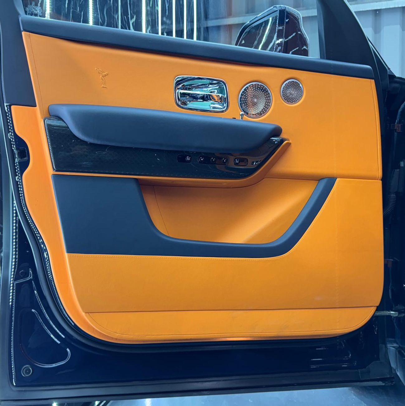 Rolls-Royce Cullinan Black Badge,6.75L,V12,8 -Speed Automatic,AWD