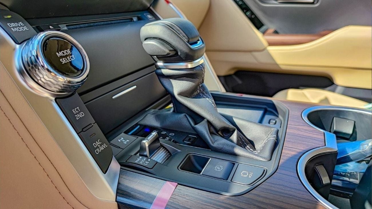 تويوتا لاند كروزر 300 VX 3.3L V6 TT DSL AT(EXPORT ONLY)