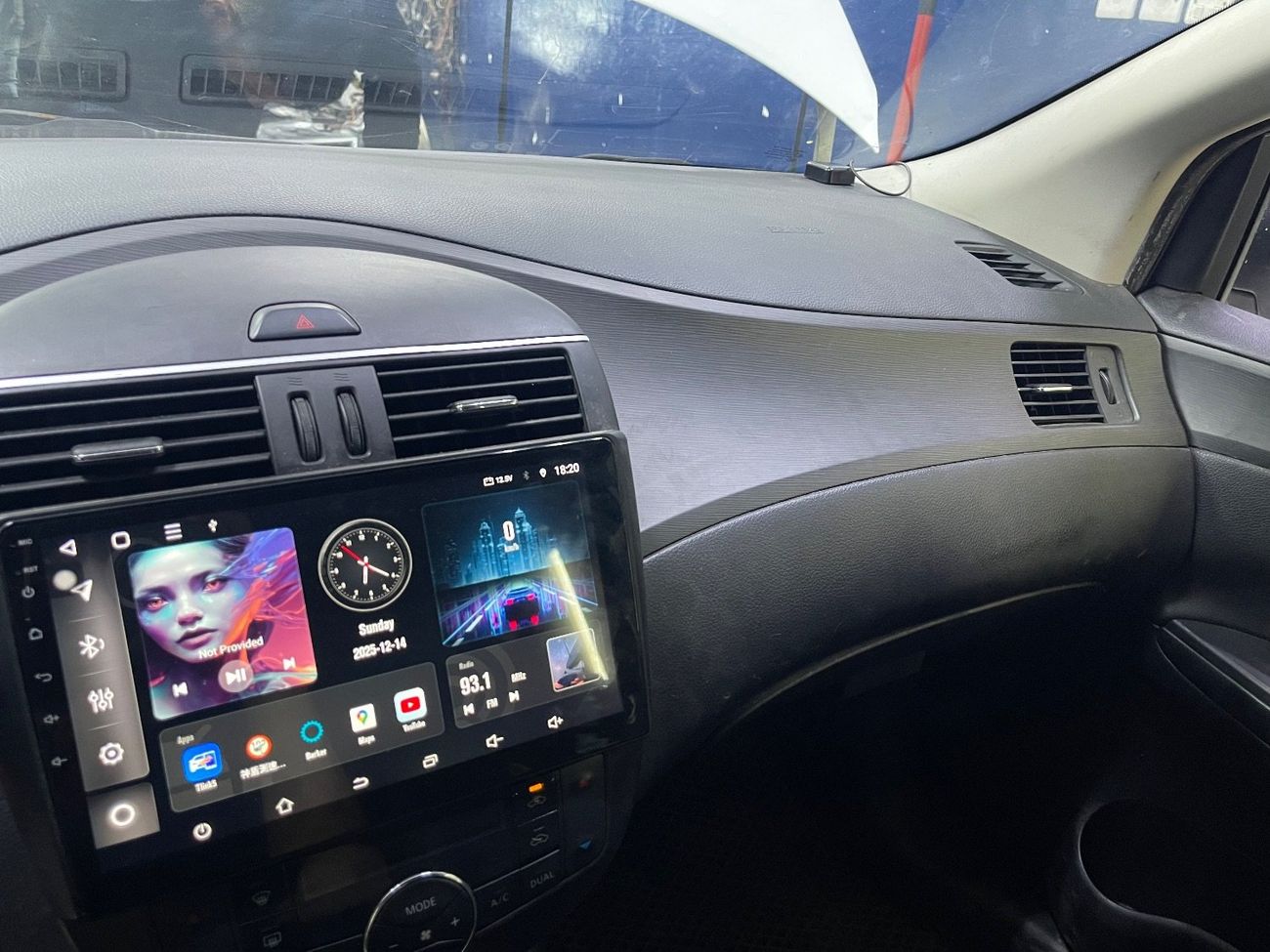 Nissan Tiida Tiida Japan hatchback