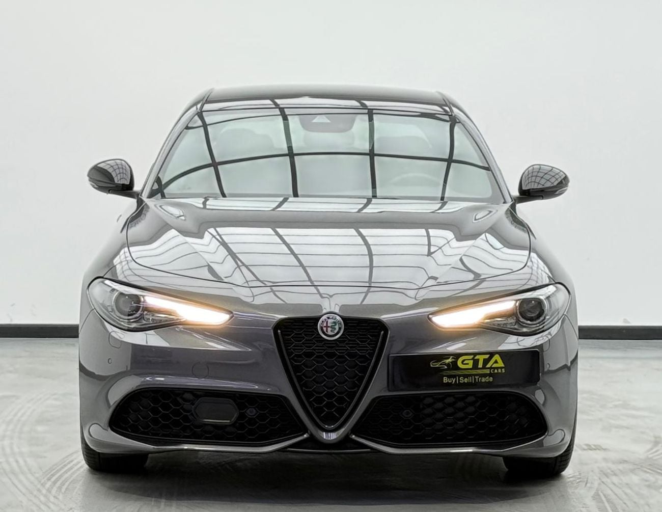 ألفا روميو جوليا 2023 Alfa Romeo Giulia Veloce Q2, 2027 Alfa Romeo Warranty + Service Pack, Very Low Km, GCC