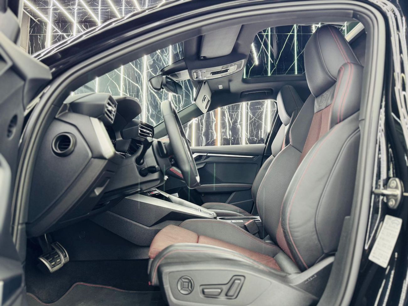 Audi S3 TFSI quattro 2.0L Sportback 2021 Audi S3, Warranty, Full Service History, 306HP, Excellent Condition