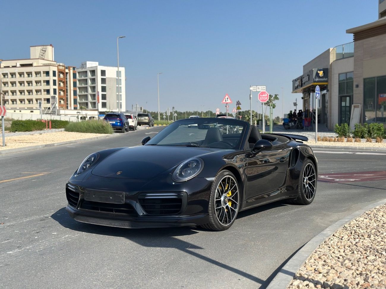 Porsche 911 Turbo S 3.8L (560 HP) Convertible Turbo S 3.8L (580 HP) Convertible | 2018 | Europe Specs | Full Opt