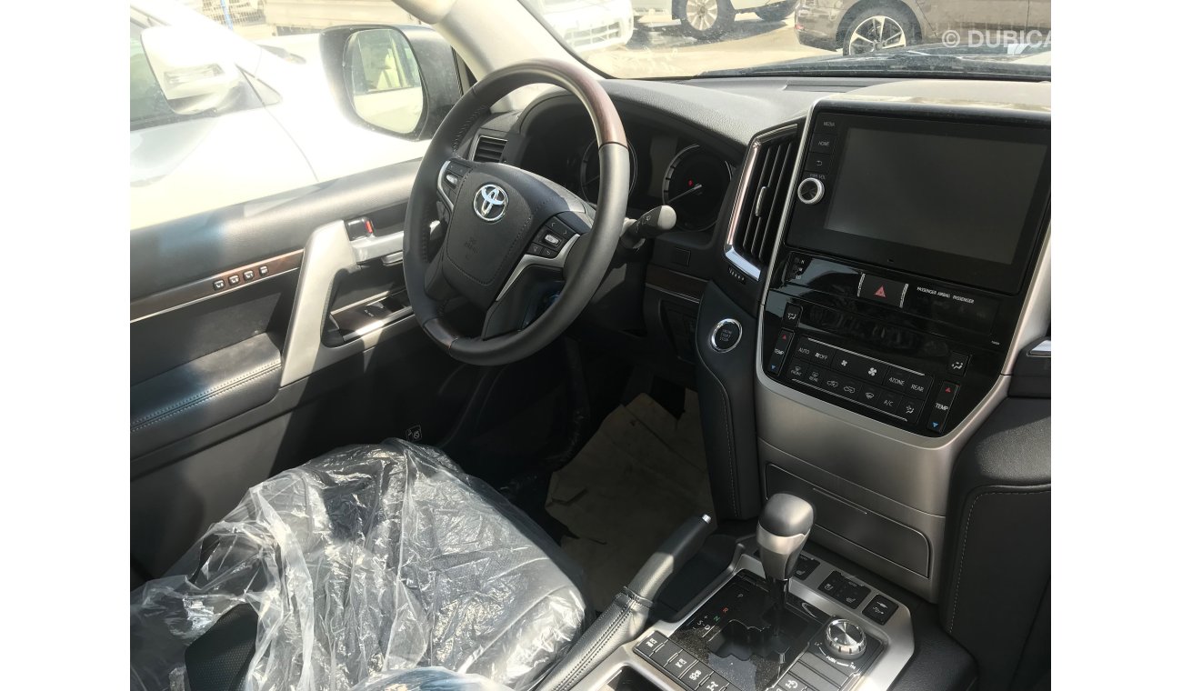 Toyota Land Cruiser V8 4.5L DIESEL with Leather Seats inside Black Interior