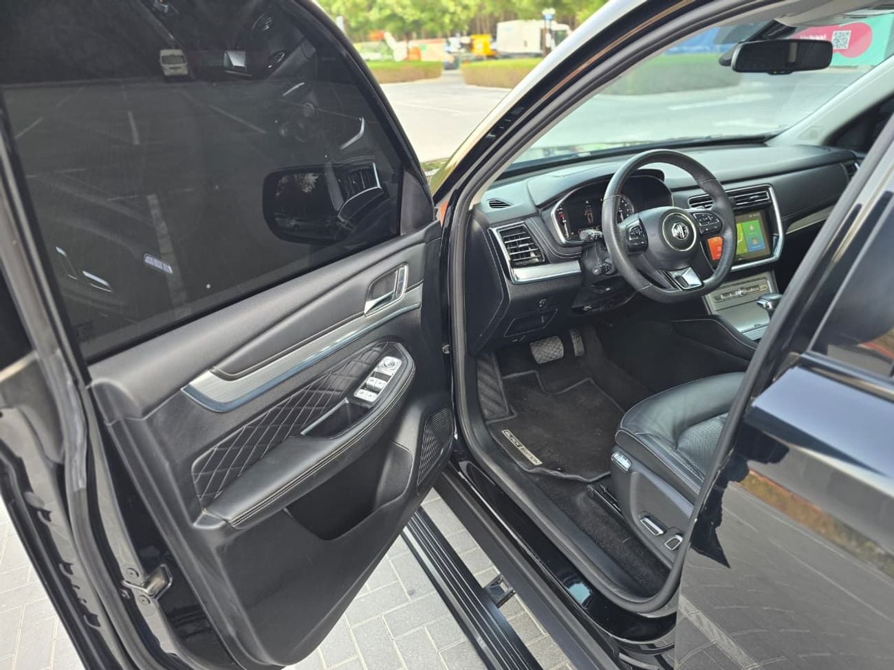 أم جي RX8 BLACK EDITION سيارة MG RX8 إصدار أسود موديل 2023 بمواصفات خليجية | طلاء أصلي | حالة ممتازة | مفتاحان | خالية من ال