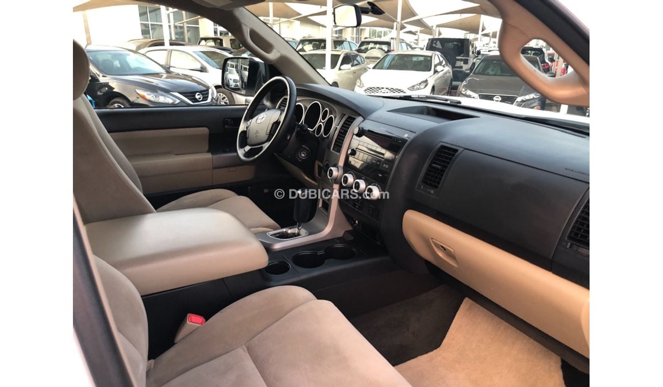 تويوتا سيكويا موديل 2013 خليجي حاله ممتازه من الداخل والخارج