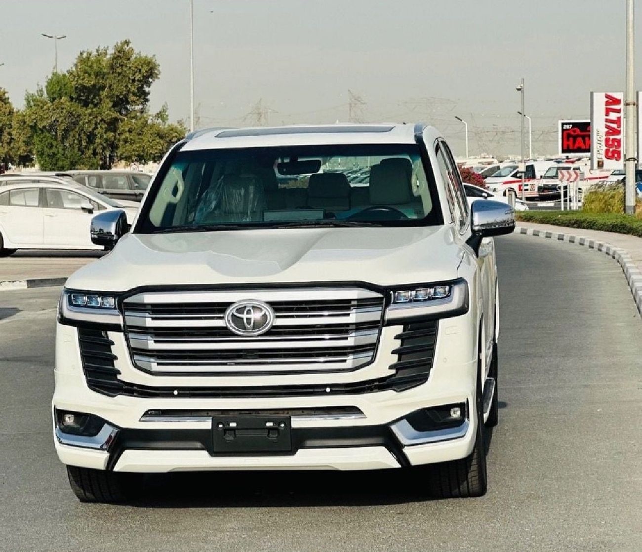 Toyota Land Cruiser 2022 Model GXR Full Option Very Clean And Perfect Condition