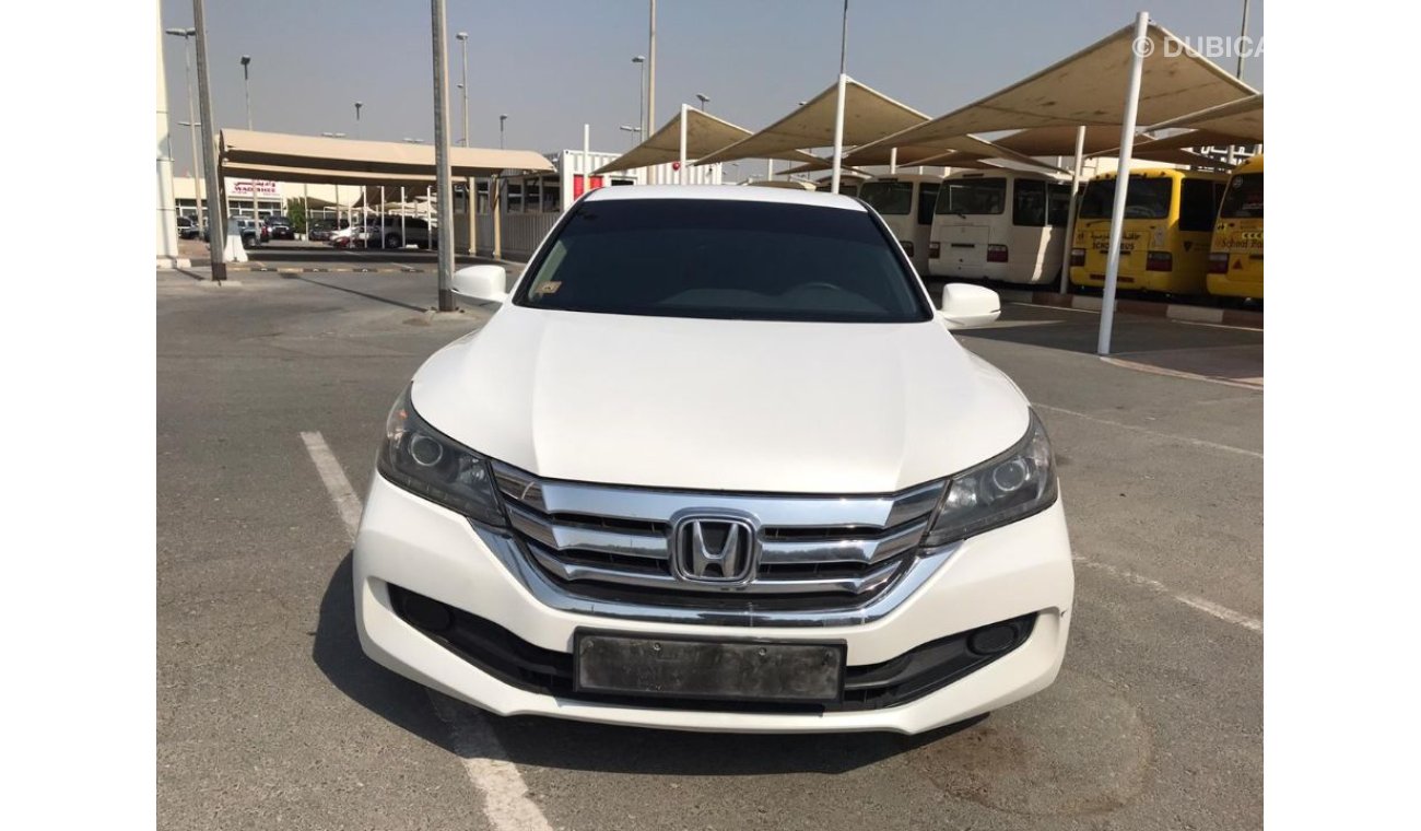 Honda Accord 2015 gcc very celen car