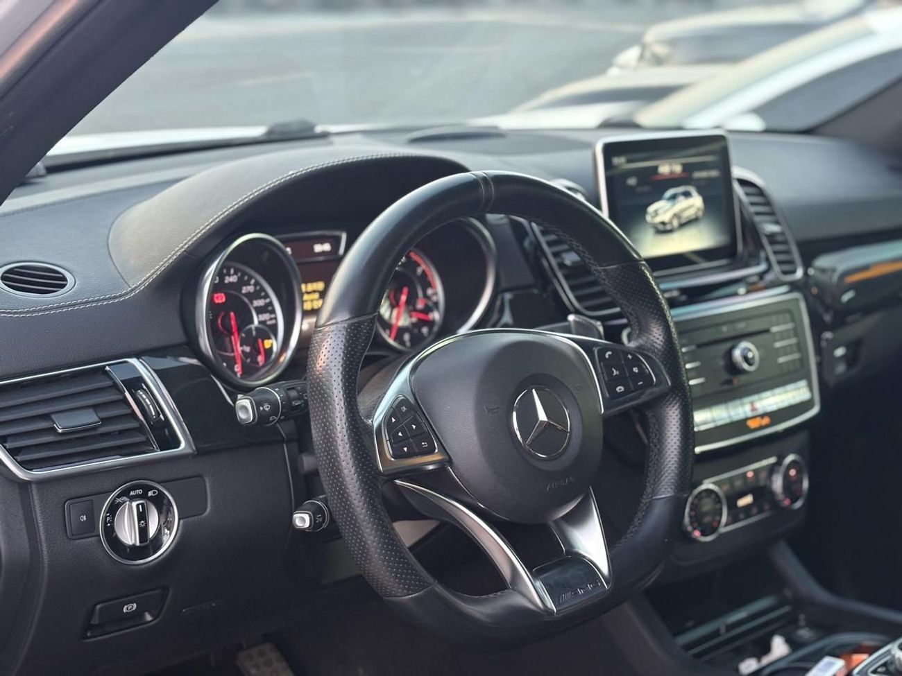 مرسيدس بنز GLE 63 MERCEDS GLE 63 2016