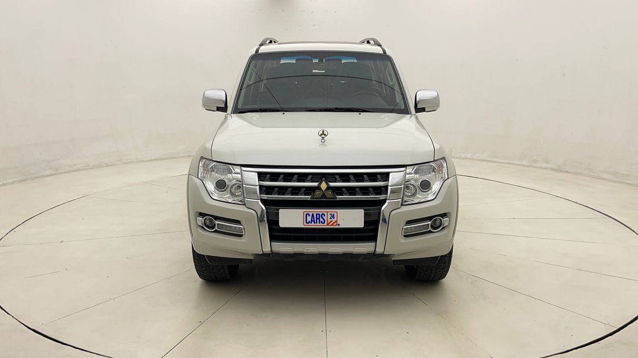 ميتسوبيشي باجيرو GLS TOP 3 | بدون دفعة مقدمة | اختبار القيادة في المنزل