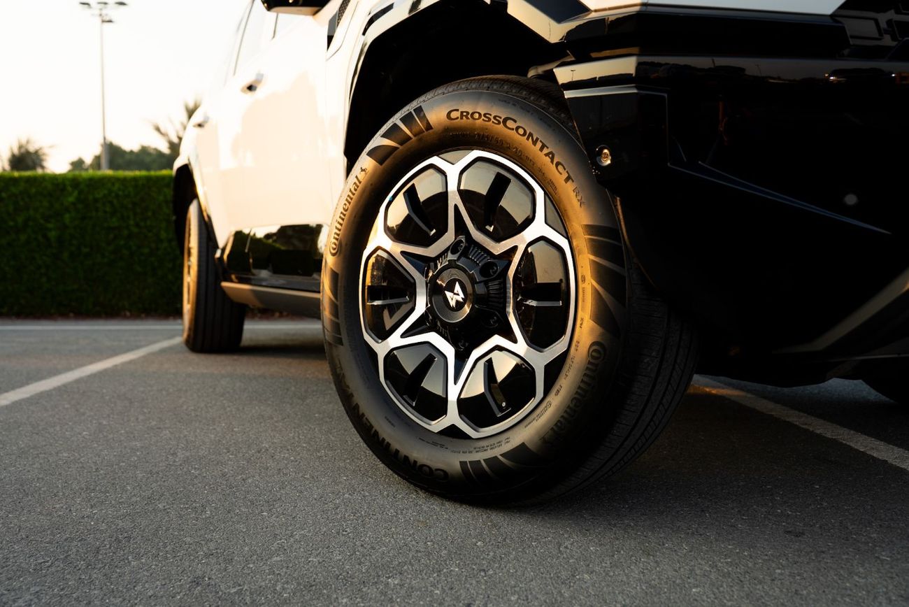 Dongfeng M Hero M817 10 YEARS WARANTY AND 5 YEARS SERVICE