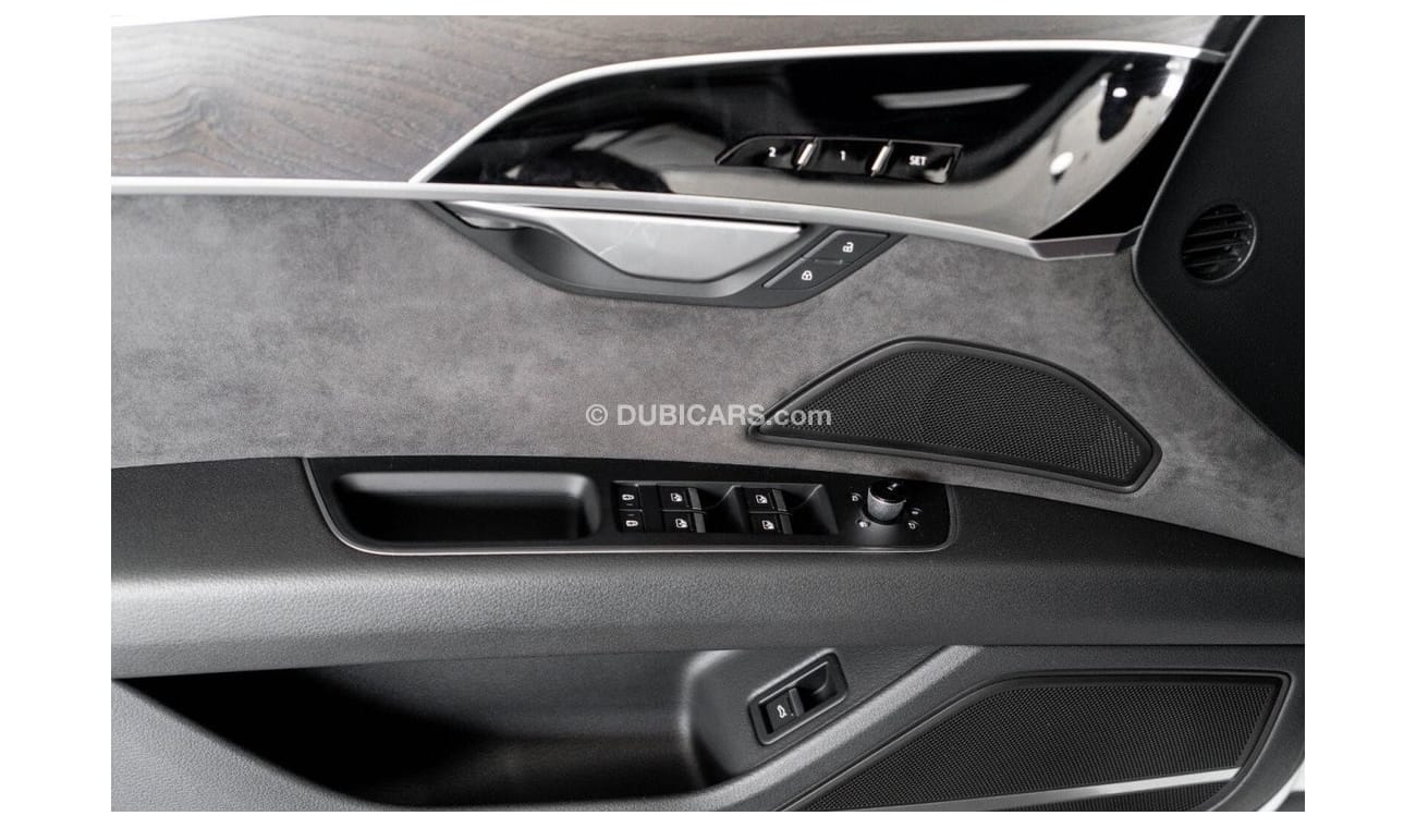 Audi A8 L 60 TFSI quattro 4.0L V8 4.0