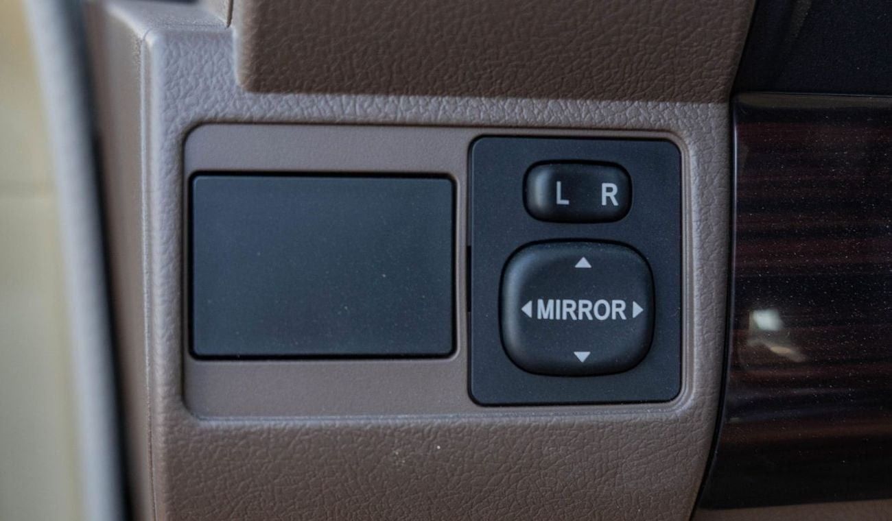 تويوتا لاند كروزر بيك آب 2025 Toyota Land Cruiser LC79 4.0 SC AT Petrol Full Option - Beige