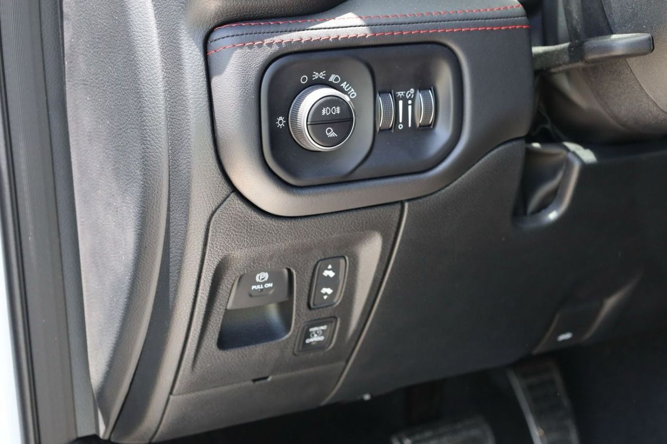 رام 1500 3.0L RHO TWIN TURBO PETROL AUTOMATIC TRANSMISSION ( ONLY FOR RE-EXPORT