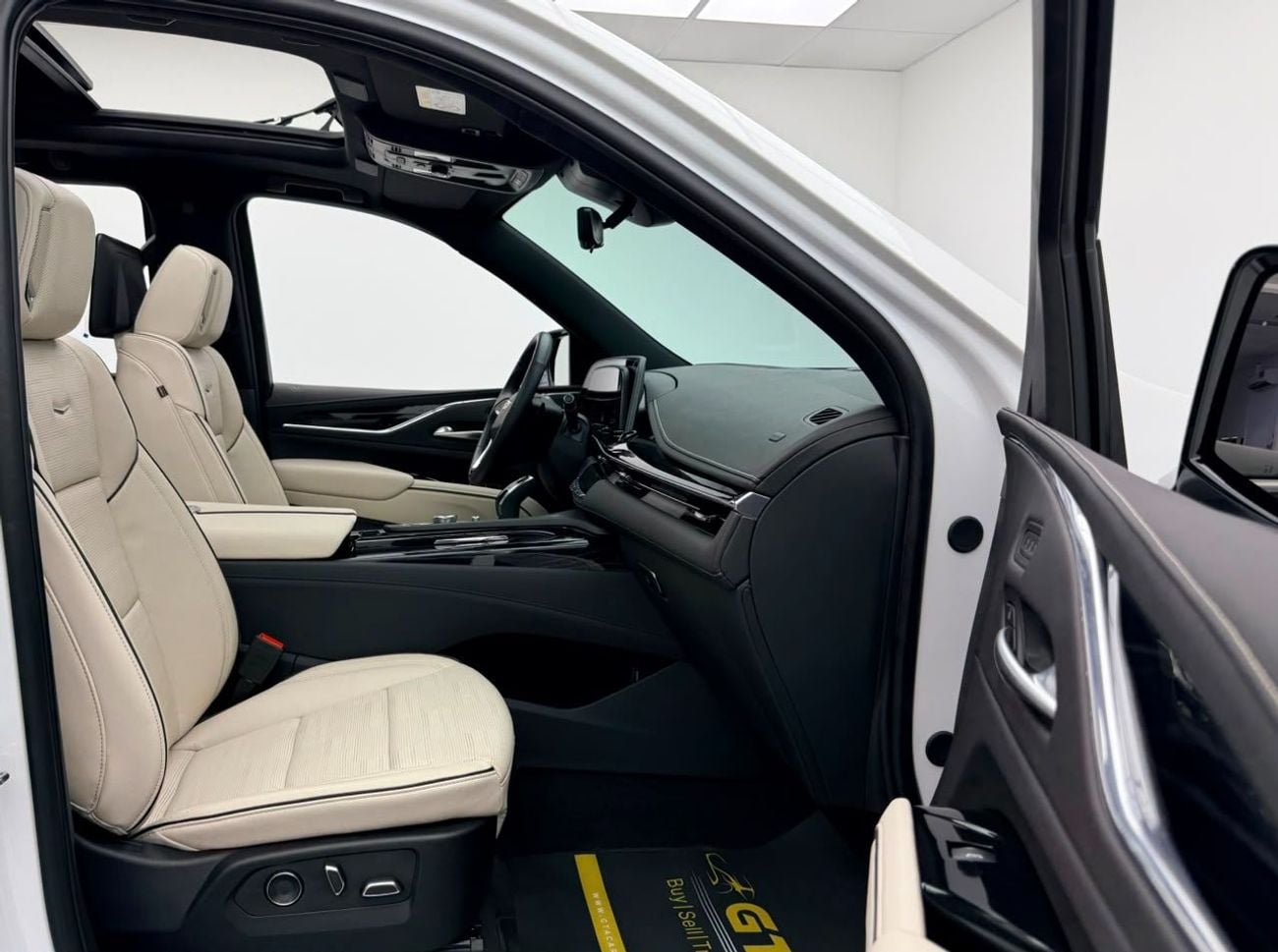 Cadillac Escalade 2024 Cadillac Escalade Sport, 2030 Cadillac Warranty + Service Pack, 8 Seater, Fully Loaded, GCC