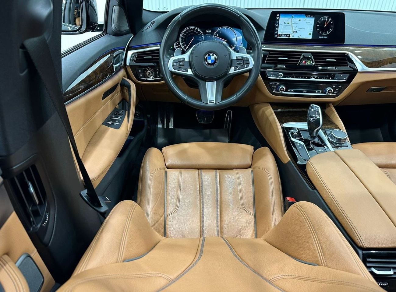 BMW 540i M Sport 2019 BMW 540i M-Sport, October 2028 BMW Service Pack, Warranty, Low Kms, GCC