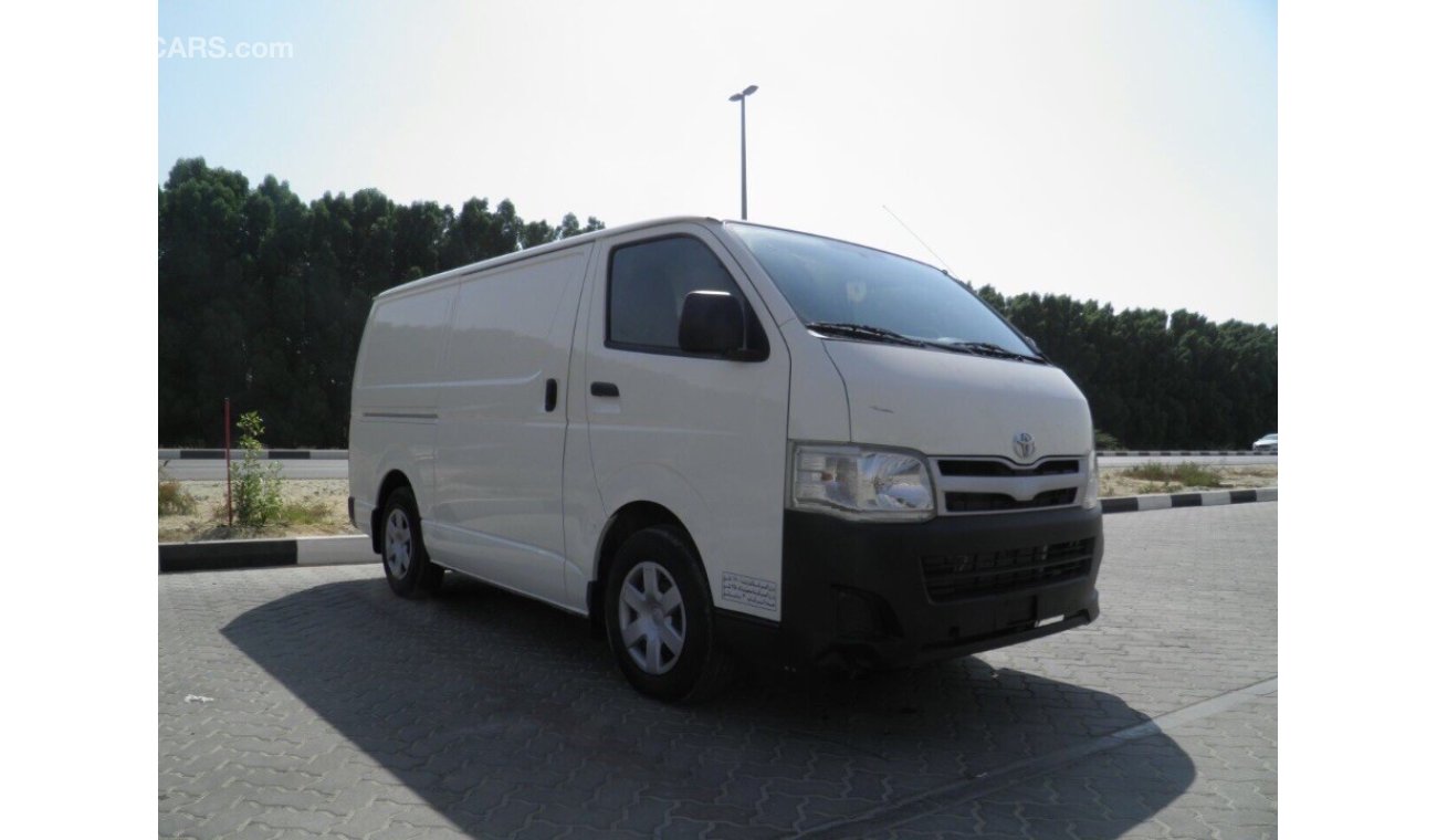 Toyota Hiace 2013