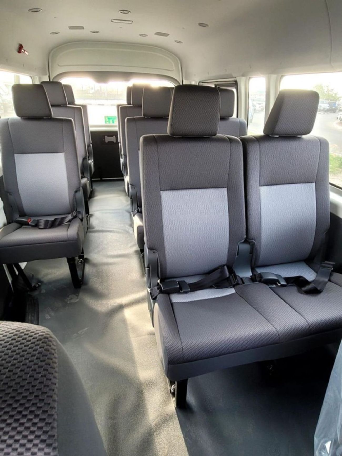 Toyota Hiace Commuter 3.5L A/T