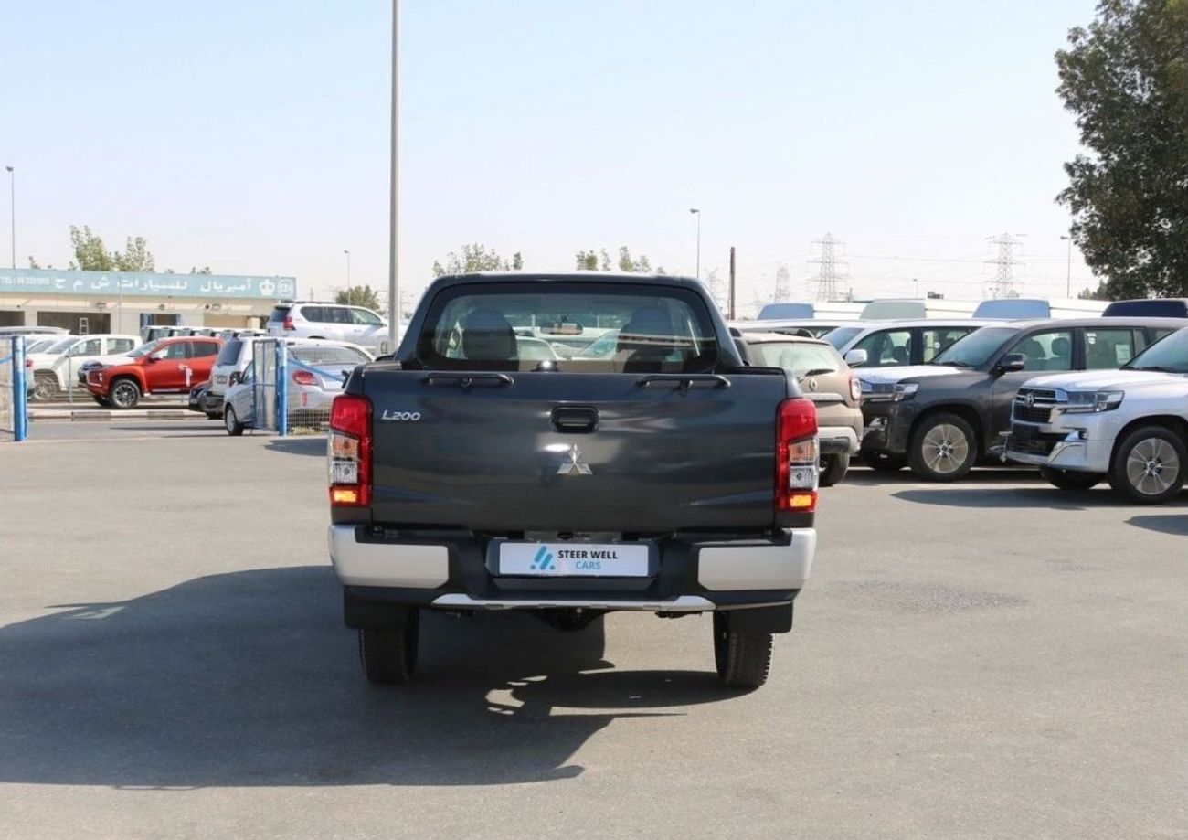 ميتسوبيشي L200 DIESEL - 2.5L -  DOUBLE CABIN - 4X4 - 5MT - POWER LOCKS AND POWER WINDOWS - EXPORT ONLY