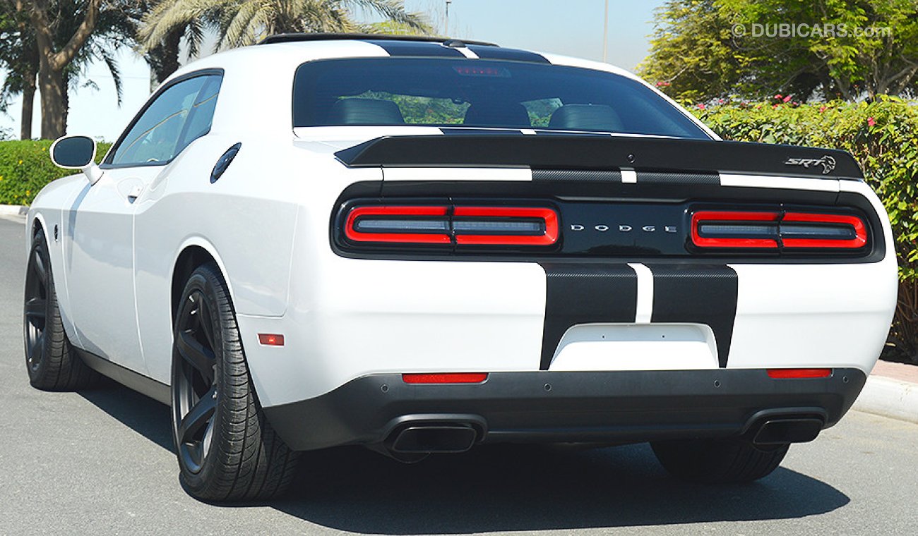 Dodge Challenger Hellcat 2018, 6.2L V8 0km GCC, 707hp, 0km with 3 years or 100K km Warranty