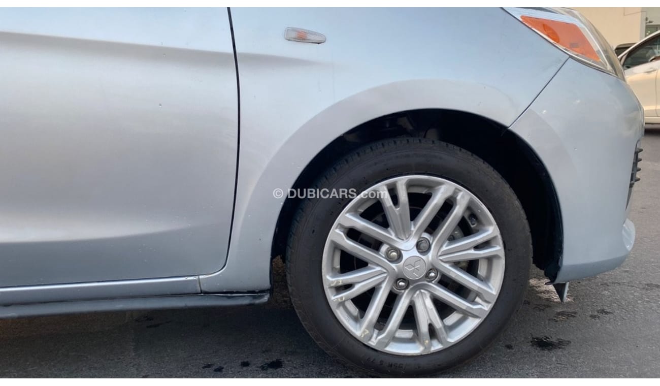 ميتسوبيشي ميراج GLX بريميوم