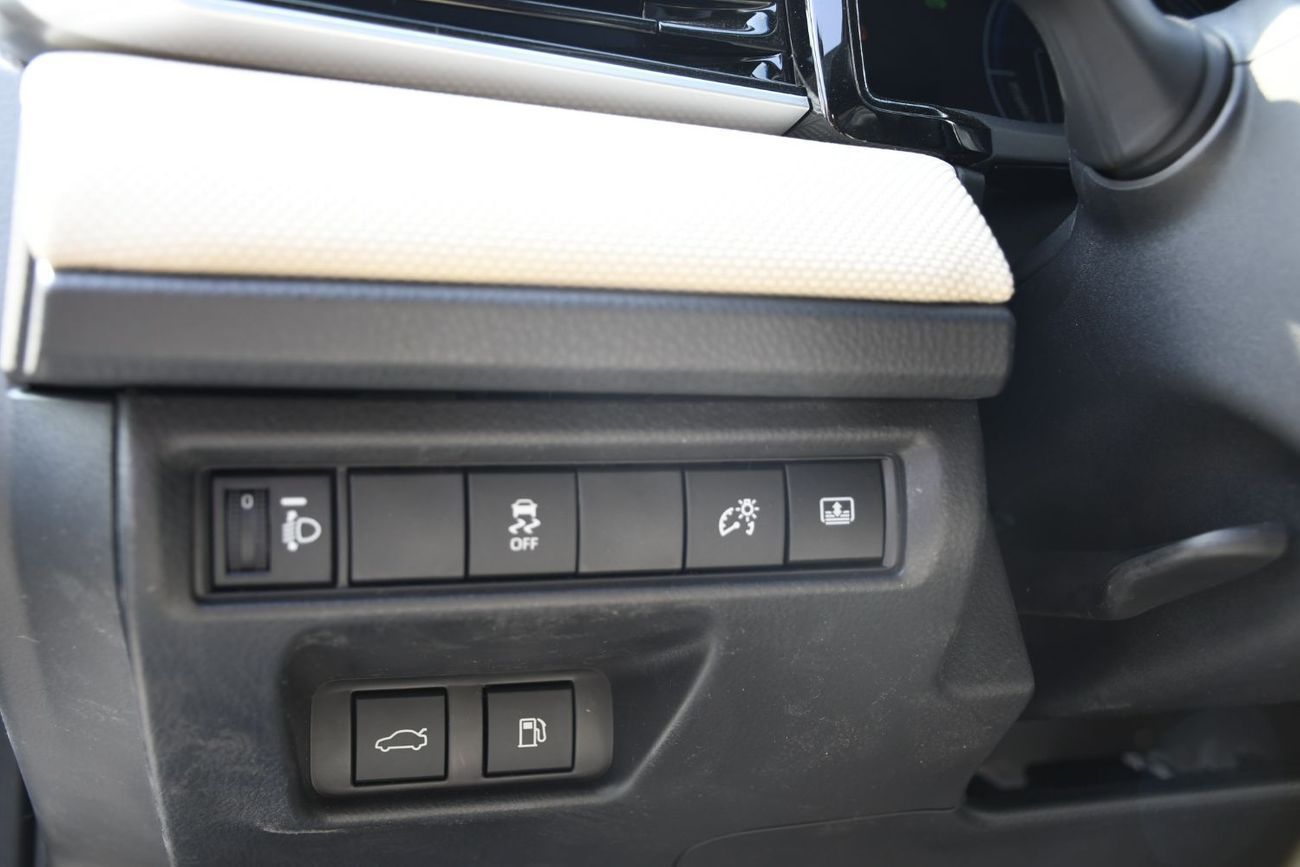 تويوتا كامري 2.5L LE HEV With Panoramic (Ready Stock)