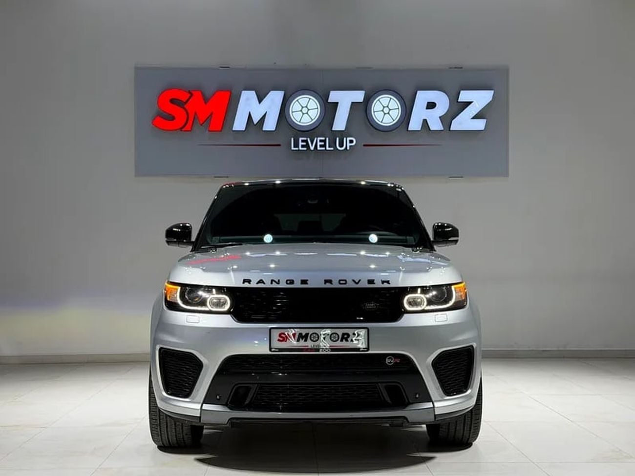 لاند روفر رينج روفر سبورت SVR 5.0L (550 HP) CLEAN TITLE V8 SUPERCHARGED FULLY ORIGINAL PAINT SVR LOW KM