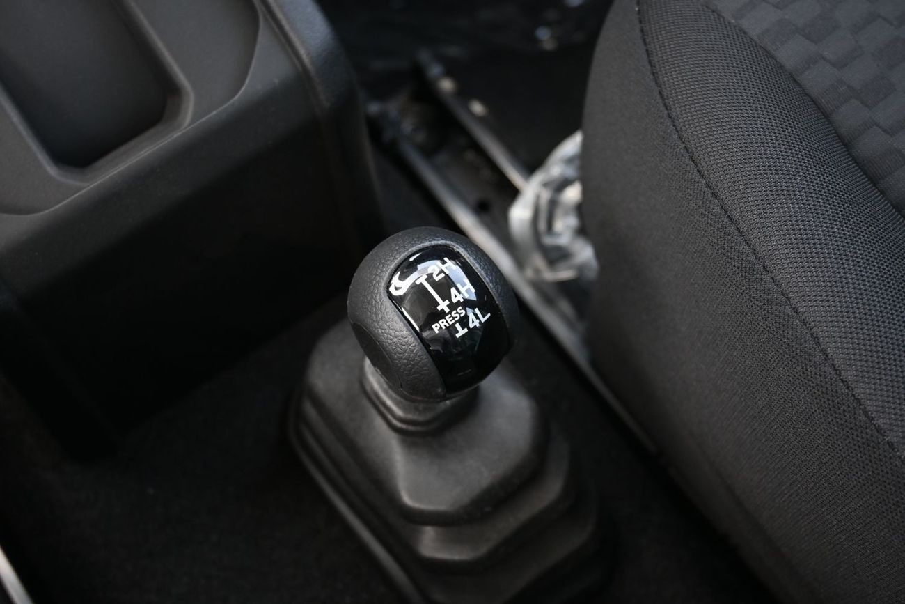 سوزوكي جيمني Suzuki Jimny GLX 1.5L (5-Doors) Petrol 4WD Color Jungle Green Model 2025