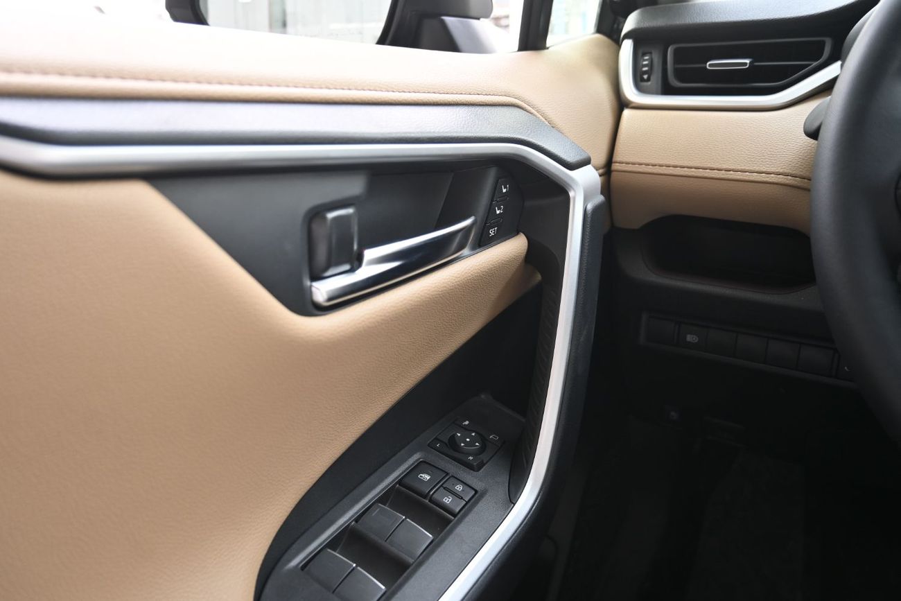 Toyota RAV4 Toyota RAV4 Limited 2.5L Hybrid, AWD, Model 2025 Color Black