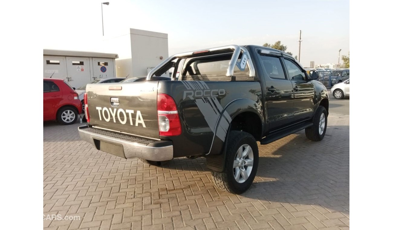 تويوتا هيلوكس TOYOTA HILUX PICK UP RIGHT HAND DRIVE (PM981)