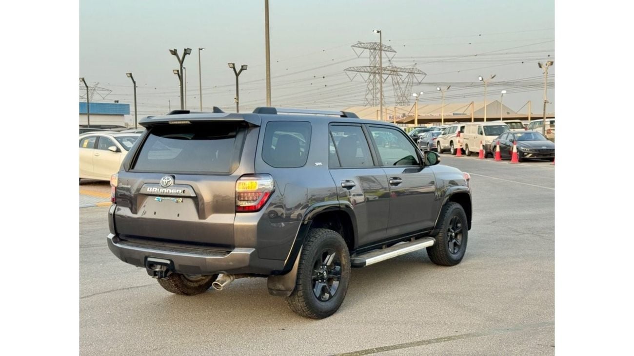 Toyota 4Runner 2019 SR5 PREMIUM SUNROOF 4x4 FULL OPTION US SPEC