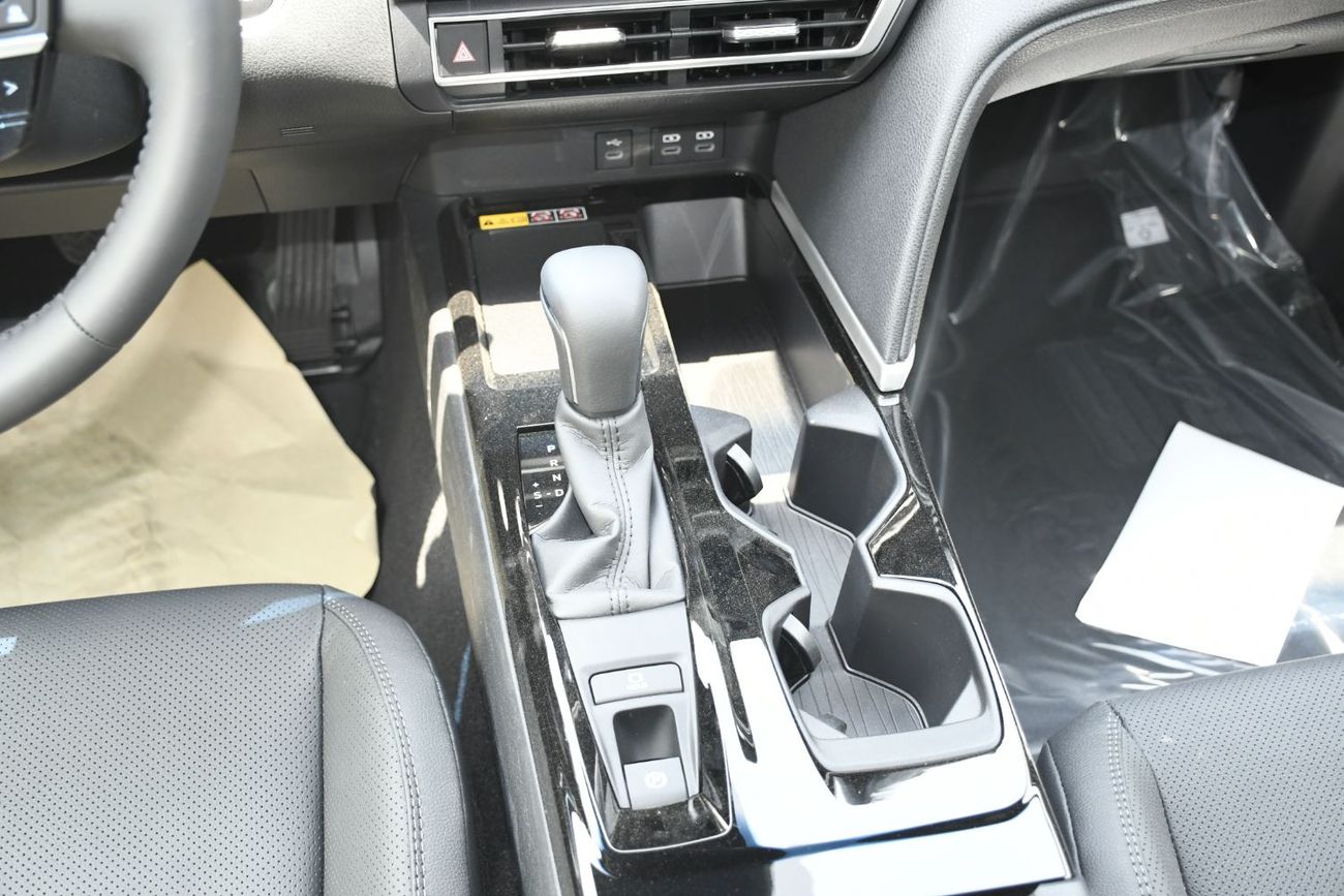 Toyota Camry 2.5L GLE Petrol GCC Black inside Black