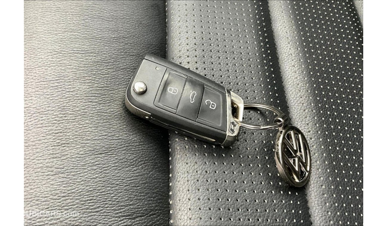 Volkswagen Golf R - Leather w/sunroof