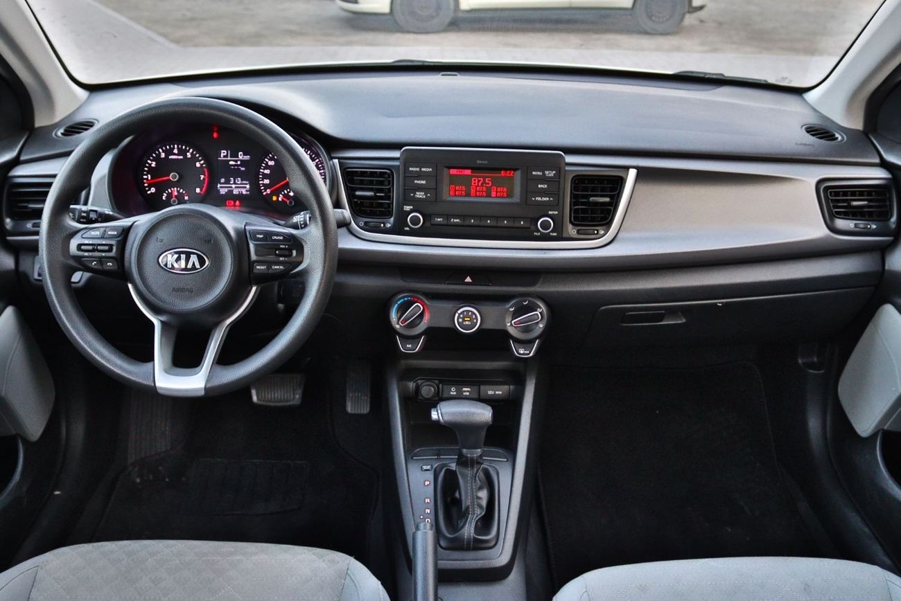 كيا ريو 2019 كيا ريو EX (YB)، 5 أبواب هاتشباك، 1.4 لتر 4 سلندر بنزين، أوتوماتيك، دفع أمامي