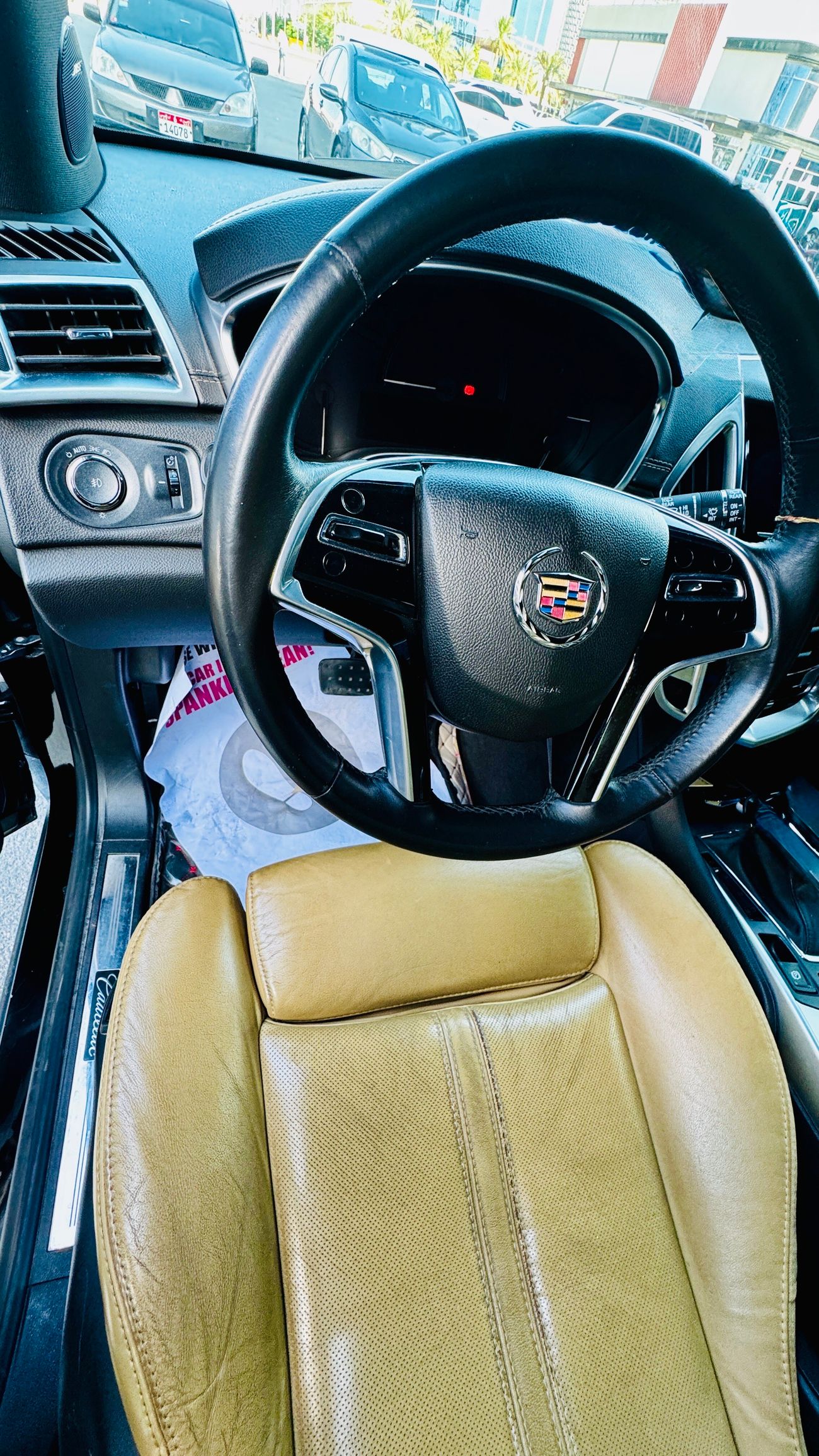 Cadillac SRX 3.6L 5 seats  4door