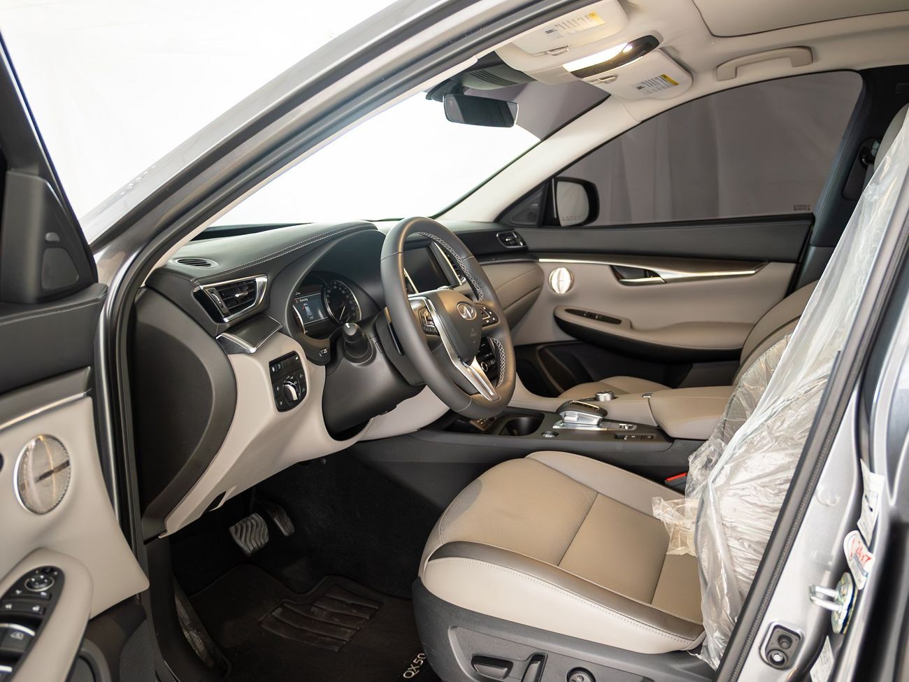 إنفينيتي QX50 LUXE 2.0