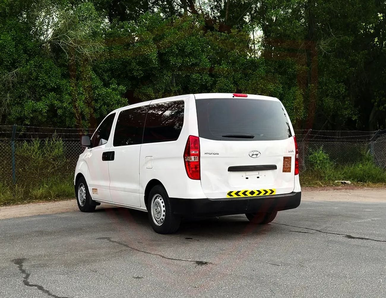Hyundai H-1 GL 2.4L V4 | GCC Specs | Accident-Free | Excellent Condition | 907/Month