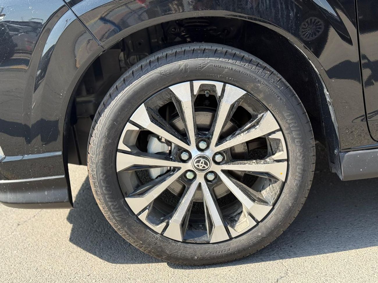 تويوتا فيلوز VELOZ - V Full Option 1.5L 4 Cylinders - 7 Seats 2025 Model