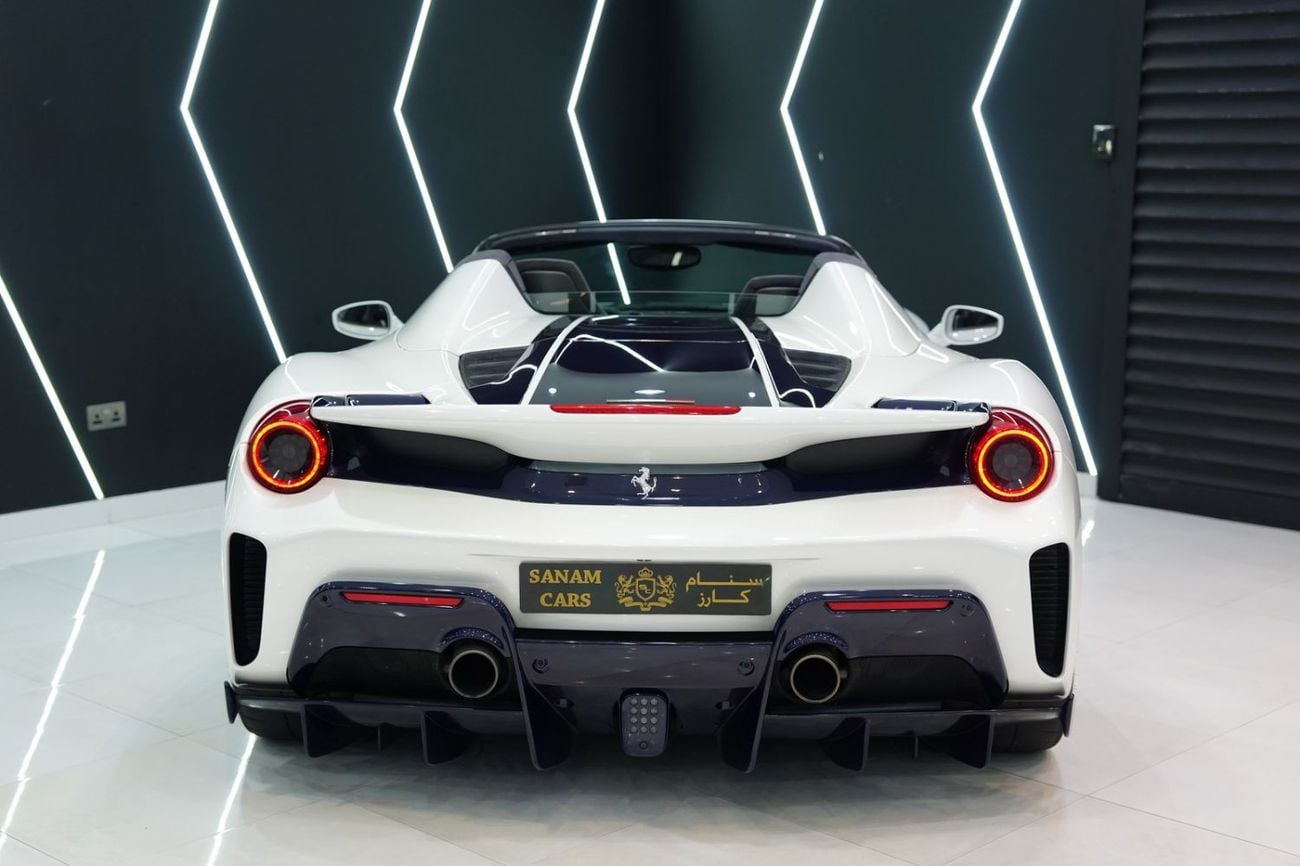فيراري 488 بيستا  2018 Ferrari 488 Pista, Atelier Ferrari, Apple CarPlay, JBL Audio, Special Exterior Carbon Pack, Al