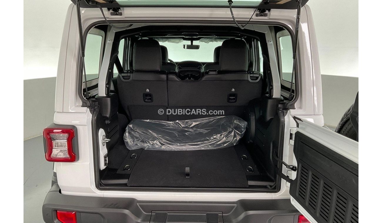 Jeep Wrangler Sahara Plus Unlimited | 1 year free warranty | 0 down payment | 7 day return policy