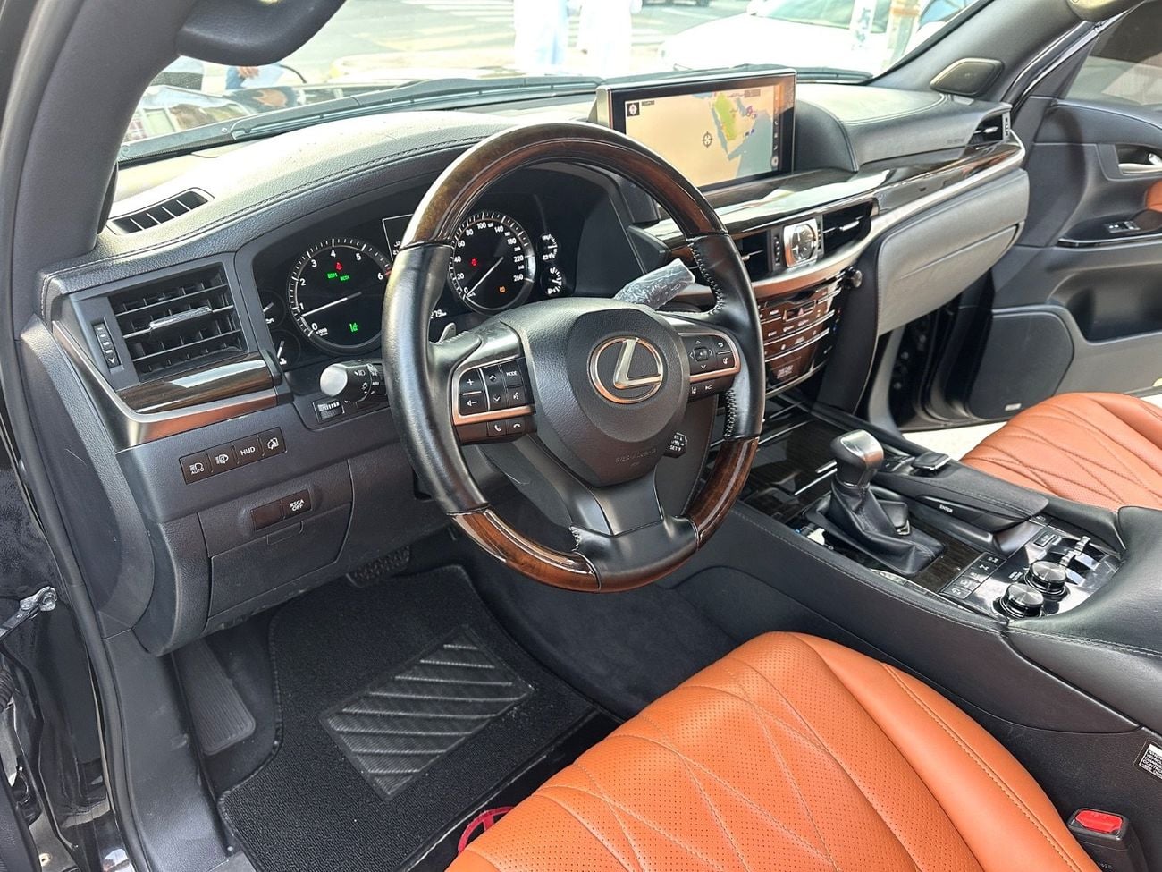 لكزس LX 570
